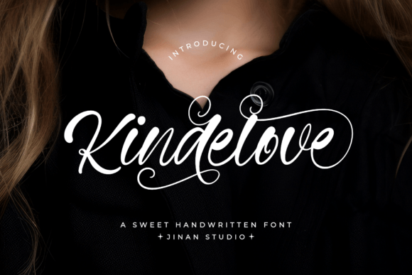 Kindelove: A Handcrafted Script Font for Makers